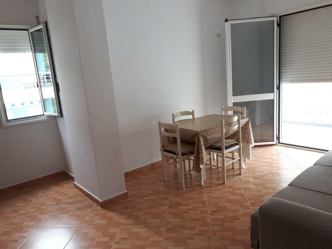 Residence Giulia Vlorë Екстериор снимка