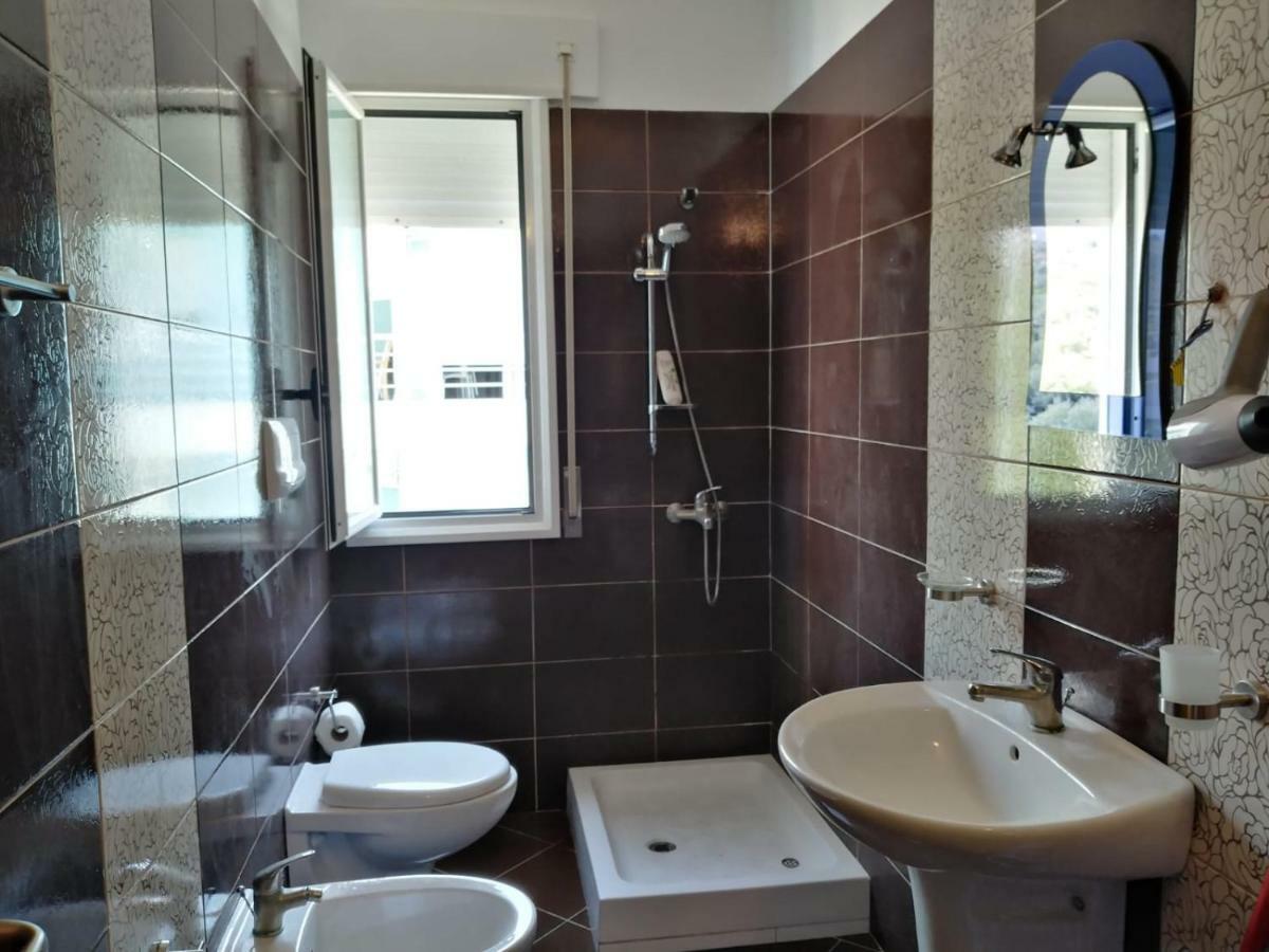 Residence Giulia Vlorë Екстериор снимка